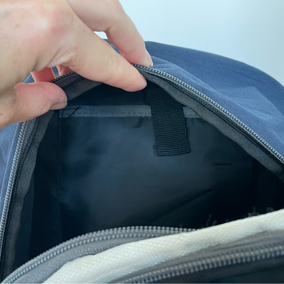 Roots 3 Compartment Backpack - Picture 9 of 11